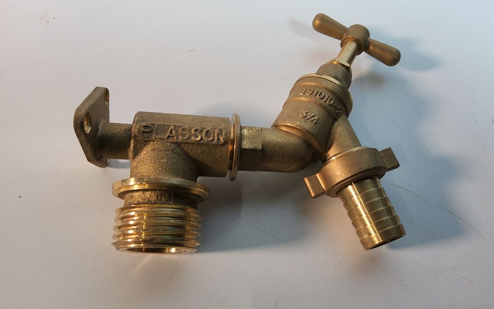 Lot 262: Large brass tap 3/4