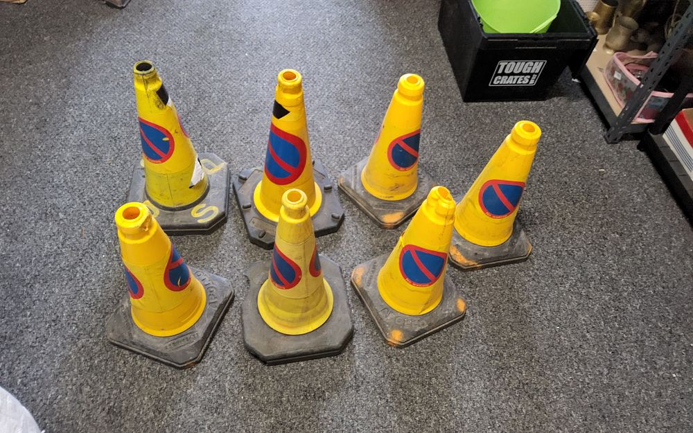 Lot 266: 7 road cones