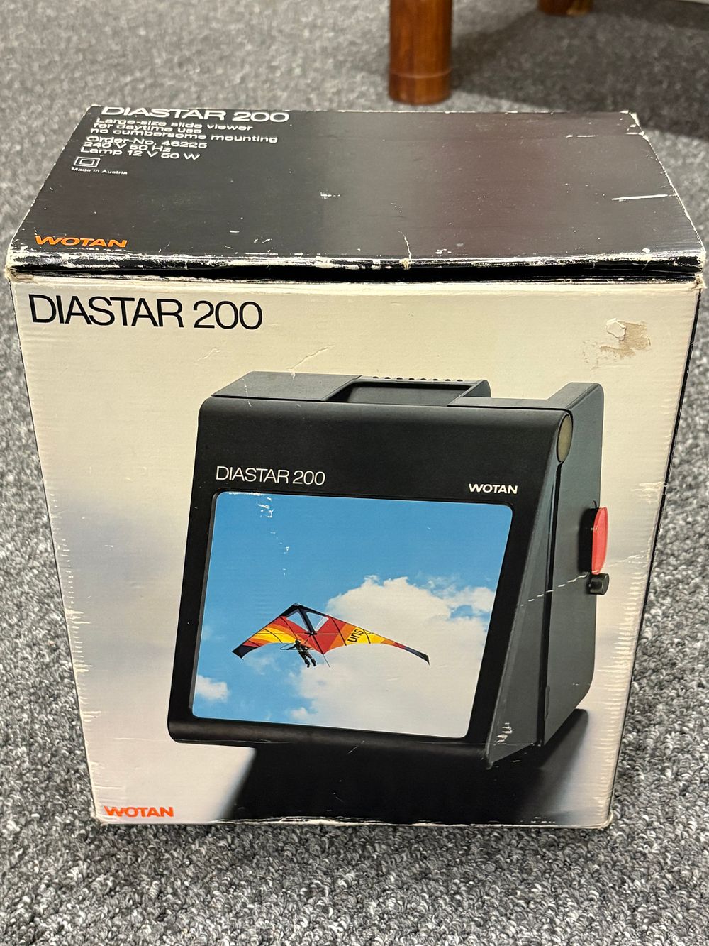 Lot 179: Boxed Diastar 200 large screen Slide Viewer