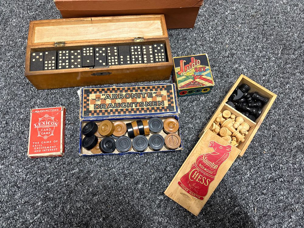 Lot 180: Vintage Games Pieces includes Staunton Chess Pieces , Dominoes,