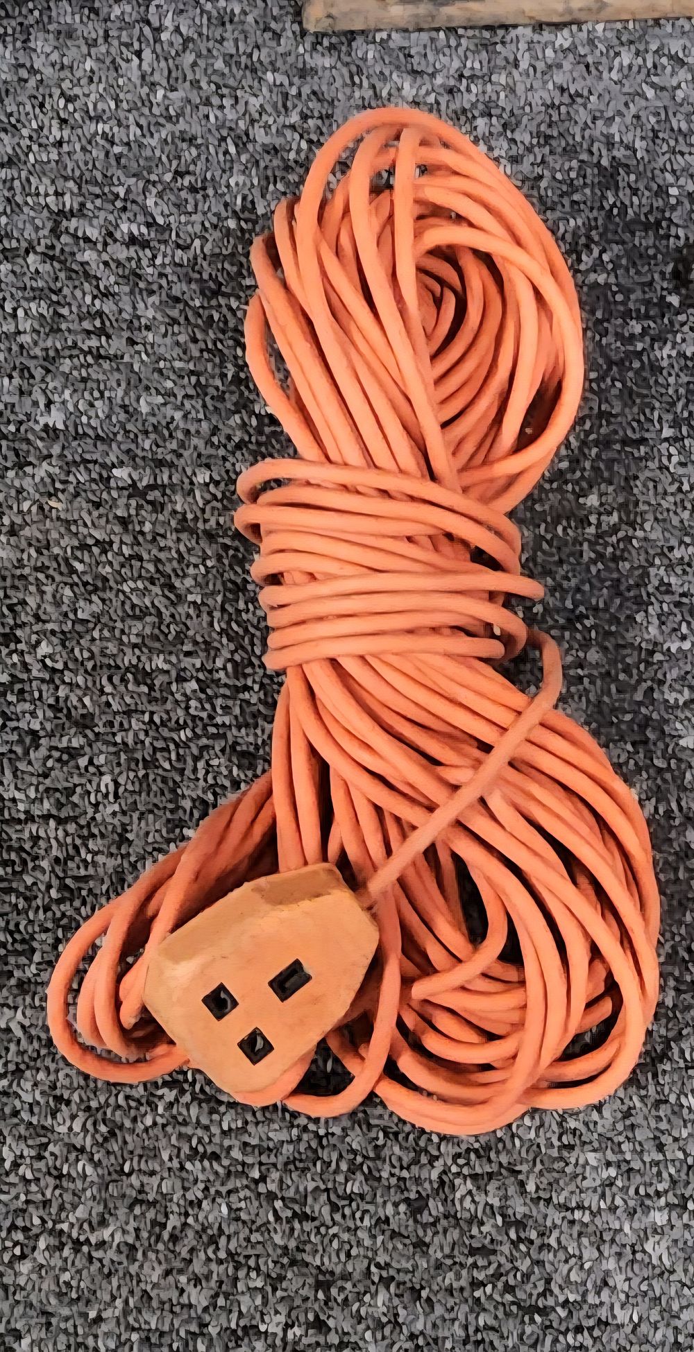 Lot 209: Single socket extension cable (Orange plug).