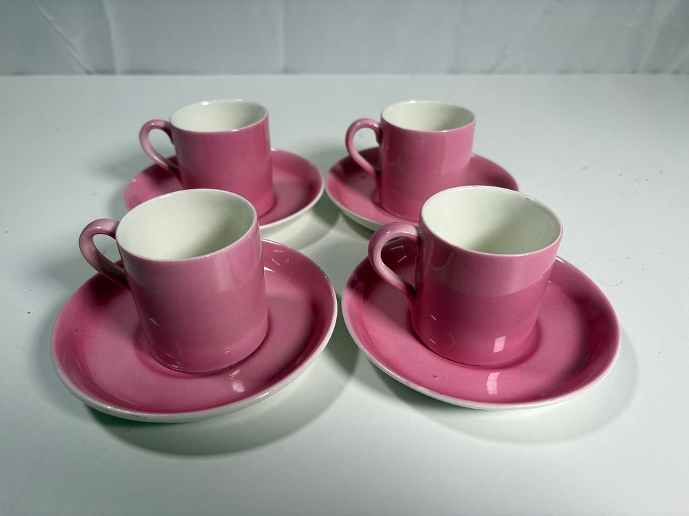 Lot 229: Set of 4 J&G Meakin Pink Cups and Saucers