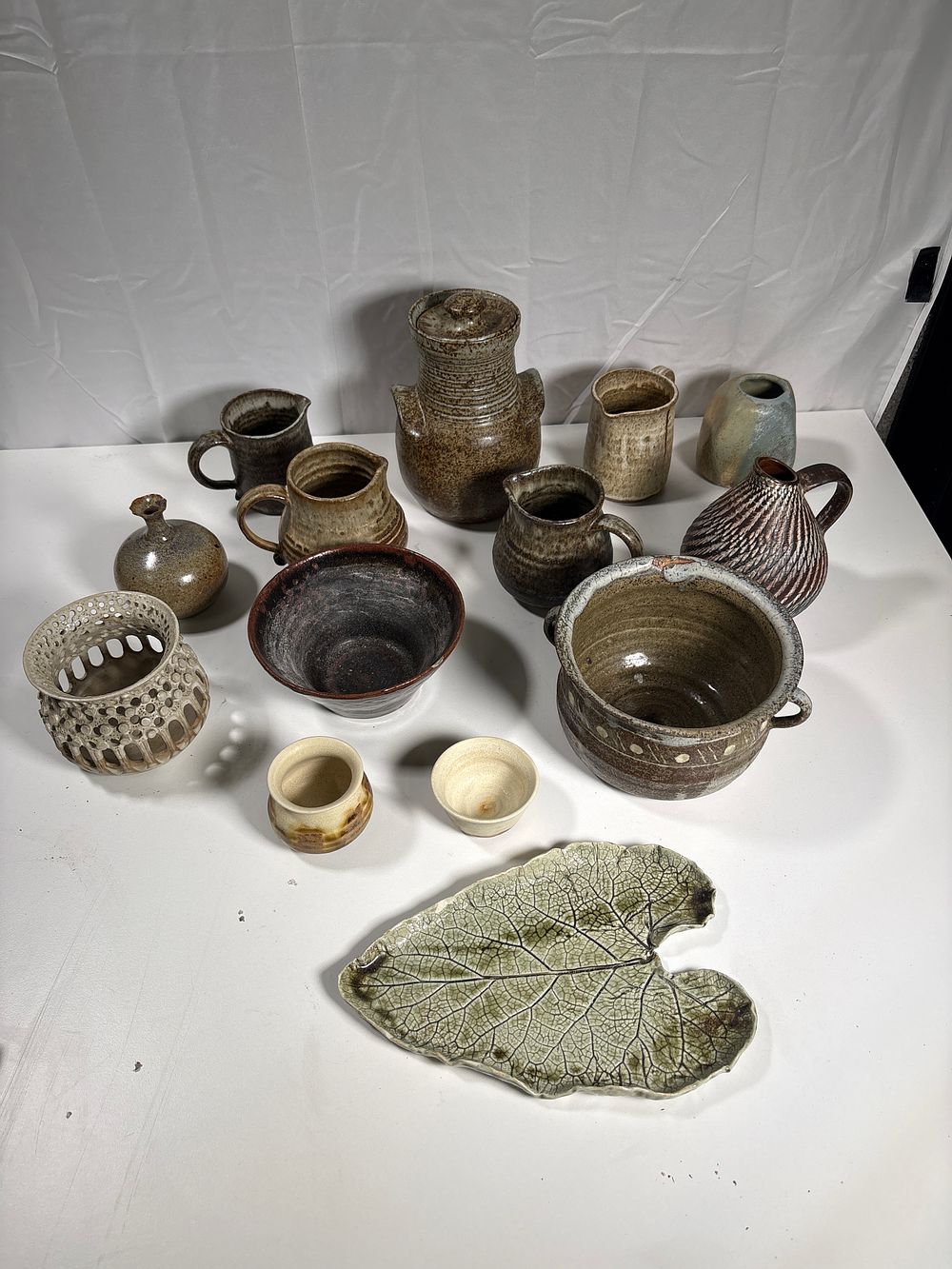 Lot 235: Fourteen Pieces of Studio Pottery