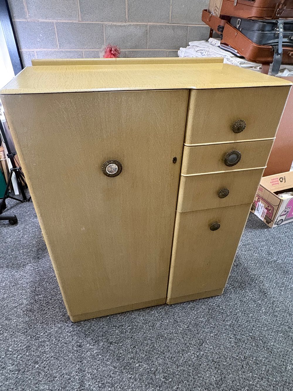 Lot 262: Austinsuite Tallboy Wardrobe
