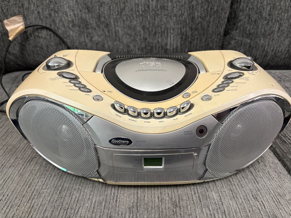Lot 154: Goodmans CD RADIO CASSETTE PLAYER
