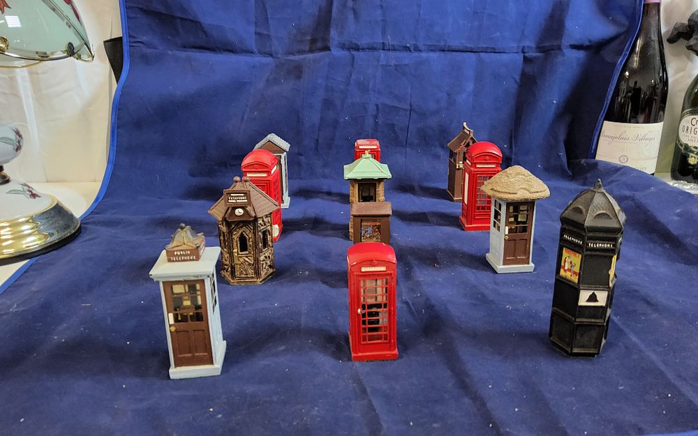 Lot 158: THE GREAT BRITISH PHONE BOX COLLECTION
Set of telephones boxes and corresponding information