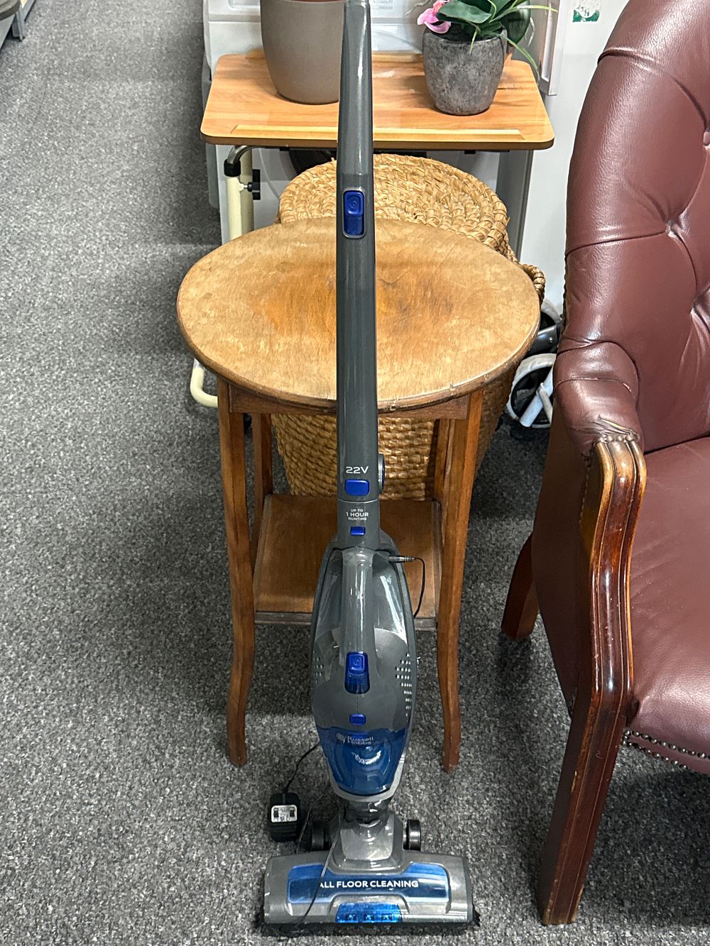 Lot 189: Russell Hobbs Cordless Vac