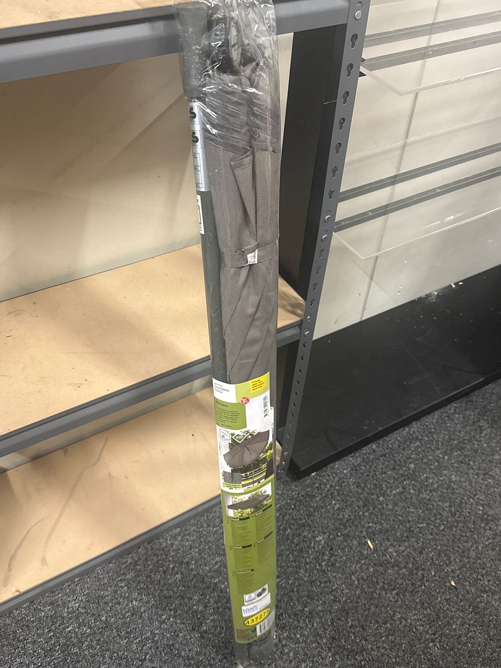 Lot 178: Brand New Parasol Teflon Coated