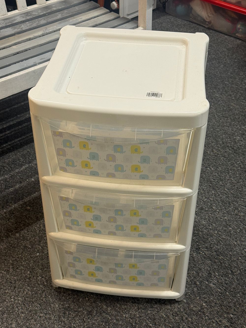 Lot 187: Polypropylene set of 3 Drawers