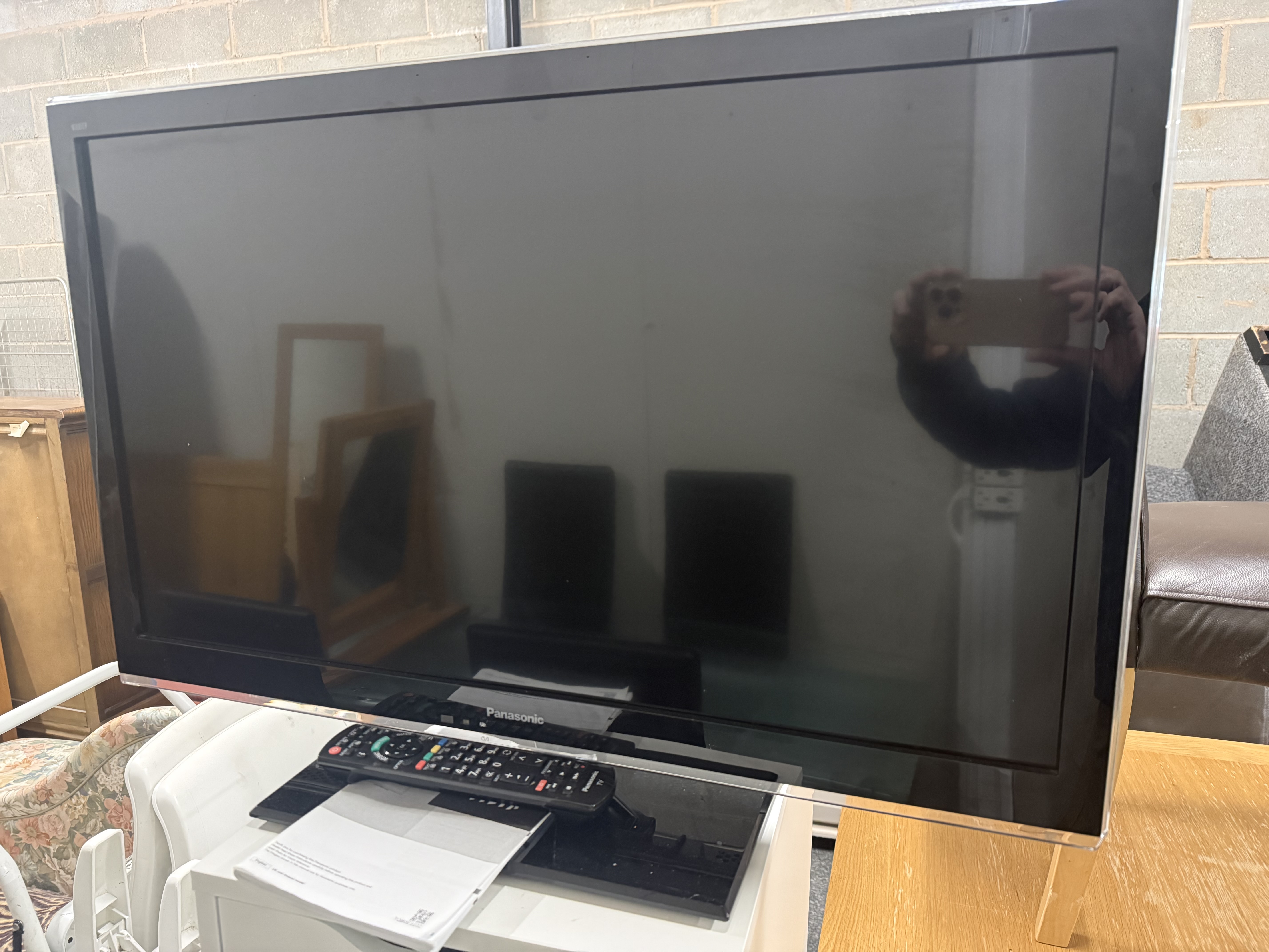 Panasonic Viera TX-L32E5B 32-inch Full HD LCD Television