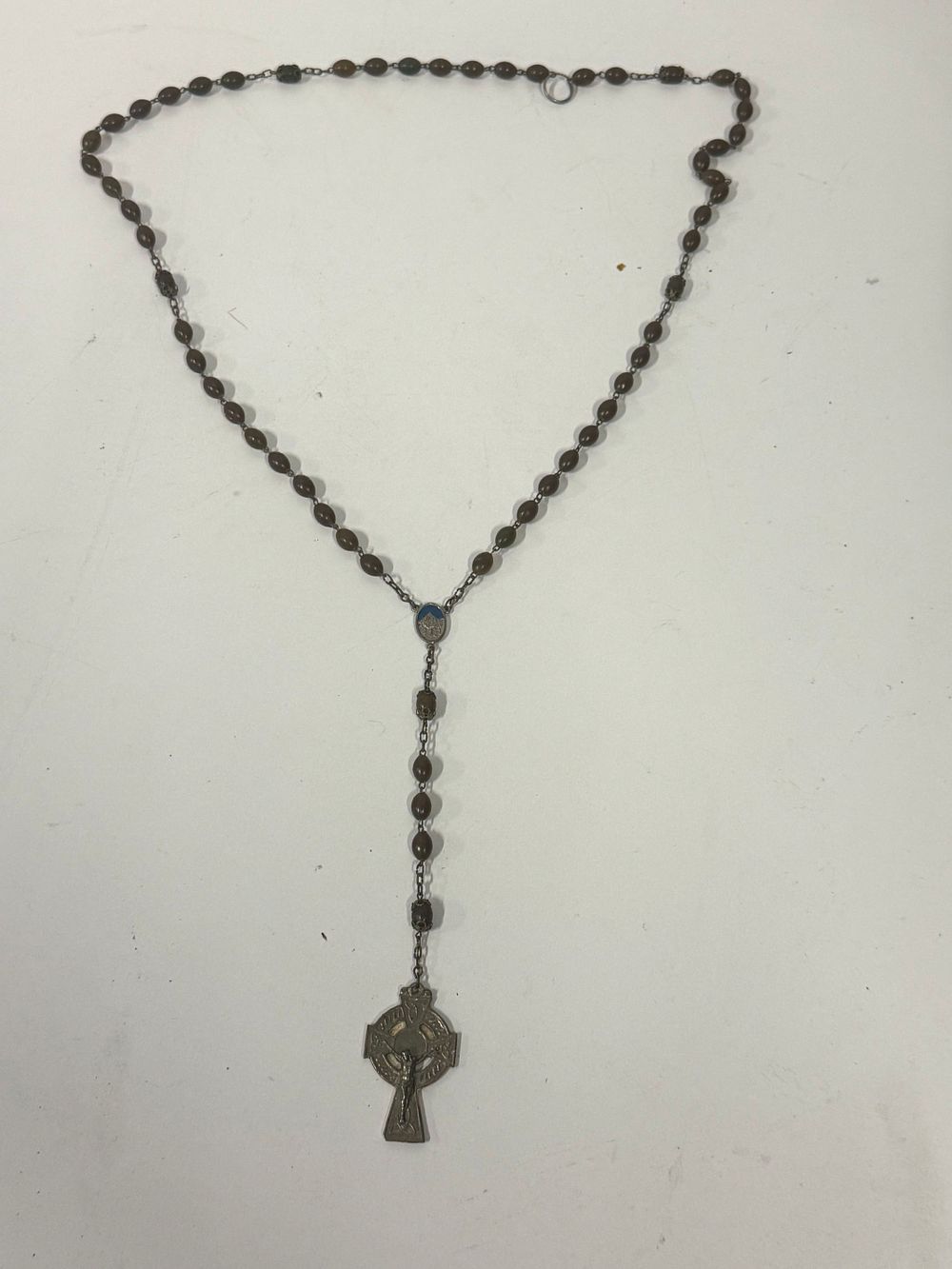 Lot 158: A Vintage Irish Five-Decade Rosary with Celtic Crucifix