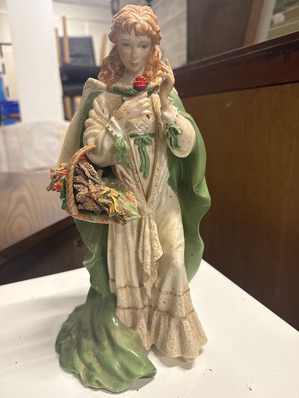 Lot 165: Franklin Mint The Rose of Tralee Musical Porcelain Figurine