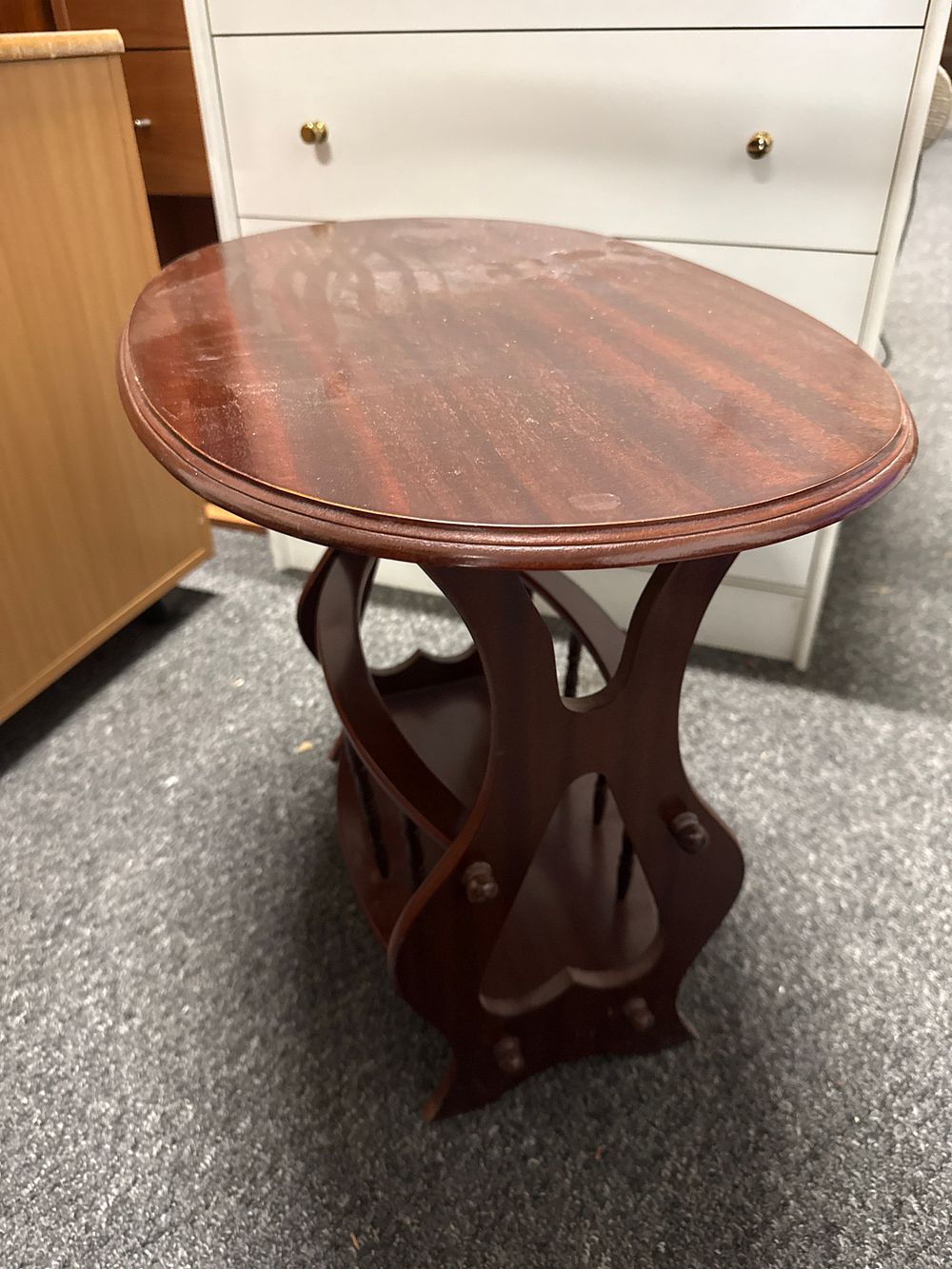 Lot 205: An Edwardian style mahogany occasional table with oval top