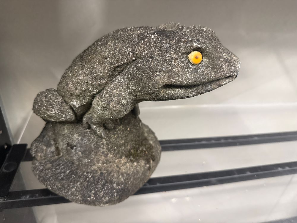 Lot 234: Weathered Cast Stone Japanese Style Garden Frog Ornament