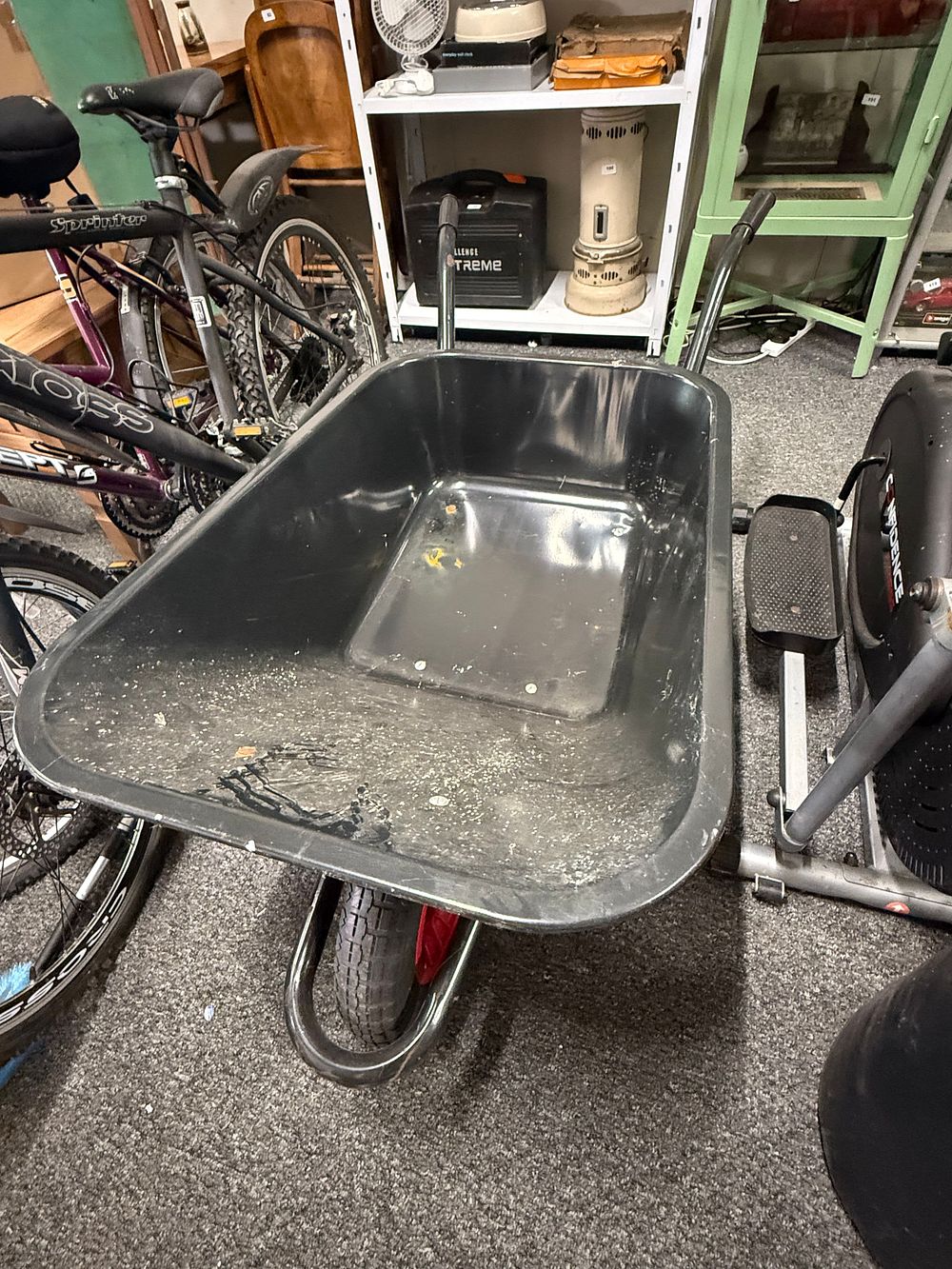 Lot 184: A Single Wheel Garden Wheelbarrow with Black Polypropylene Tub