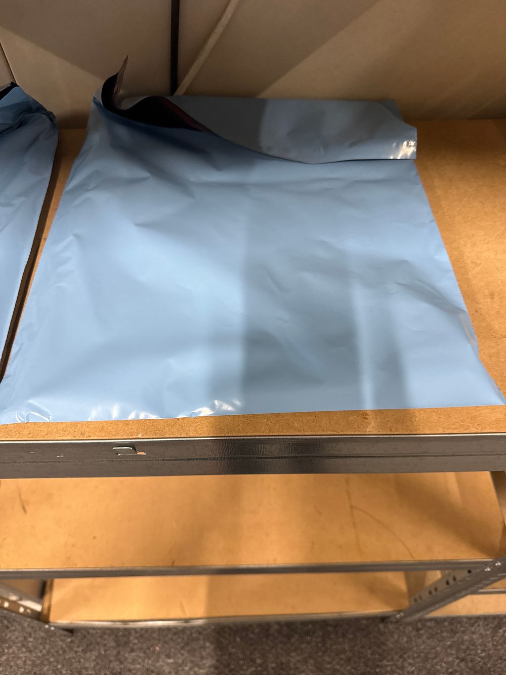 Lot 62: 20 blue polythene shipping and mailing bags