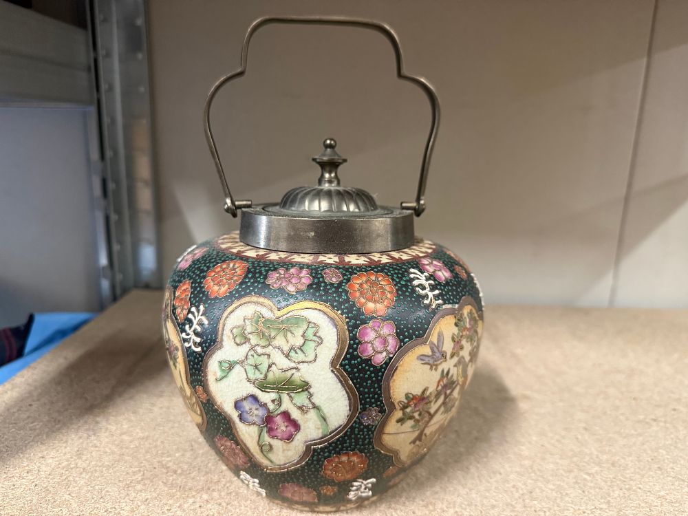 Lot 33: Late Meiji period Satsuma earthenware biscuit barrel with metal fittings