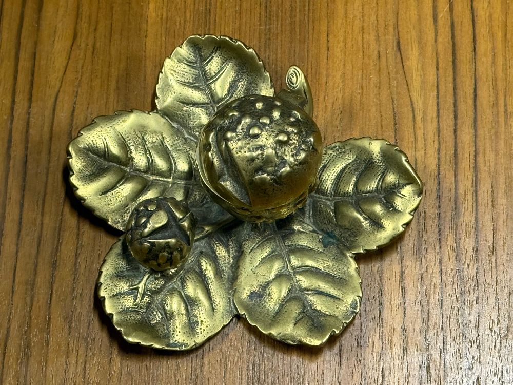 Lot 89: Antique Victorian cast brass horse chestnut leaf and nut inkwell