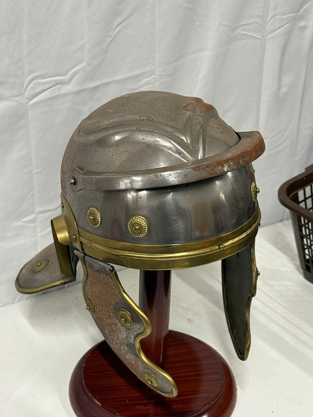 Lot 3: A modern replica Roman Imperial Gallic style legionary helmet