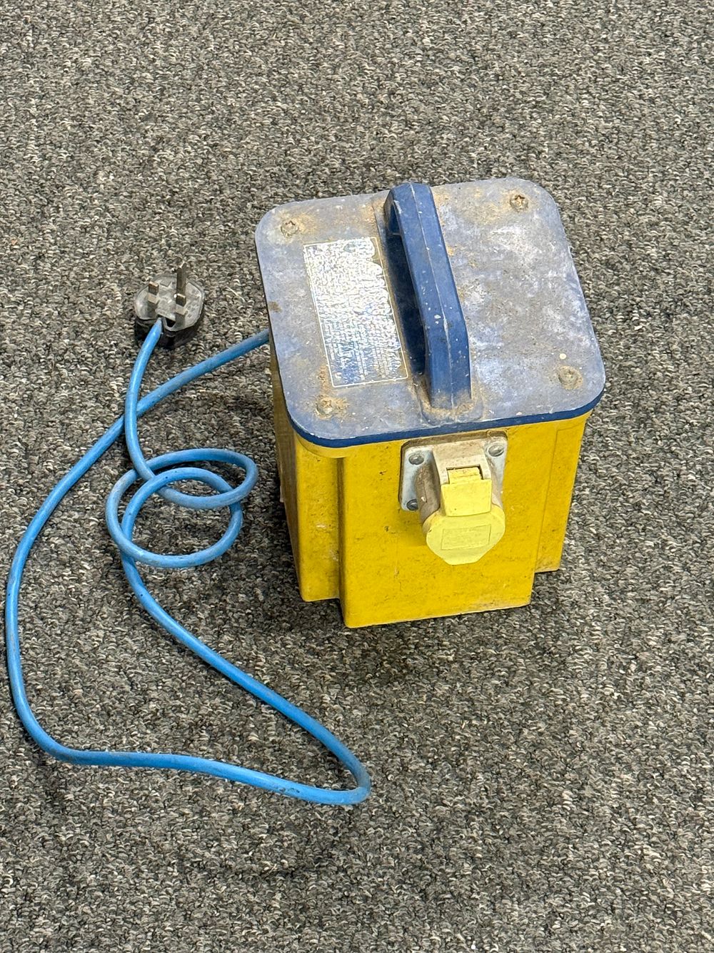 Lot 97a: A Working Record 110 Volt Transforner