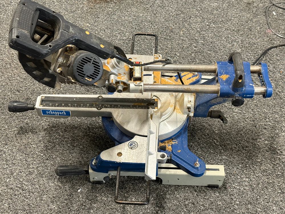 Lot 170: Scheppach electric sliding compound mitre saw with twin rails