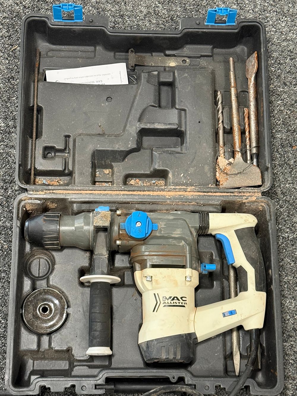 Lot 189: Mac Allister MSRH1500-A 1500W corded rotary hammer drill and accessories Tested Working