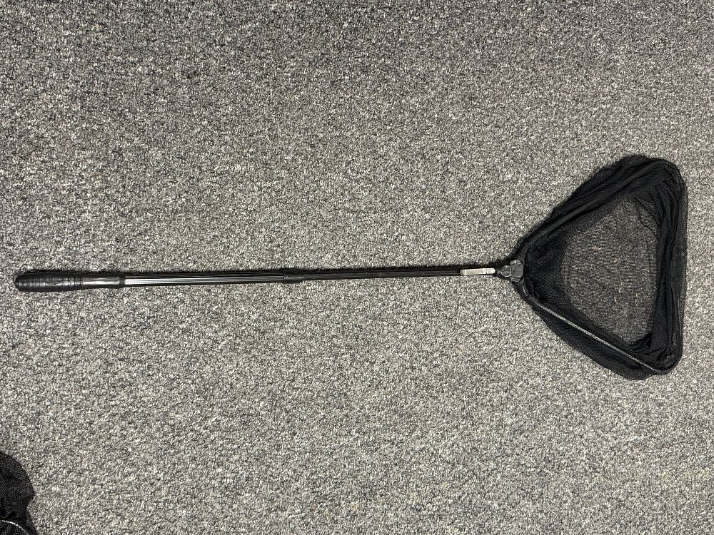 Lot 228: Telescopic folding fishing landing net with triangular black mesh