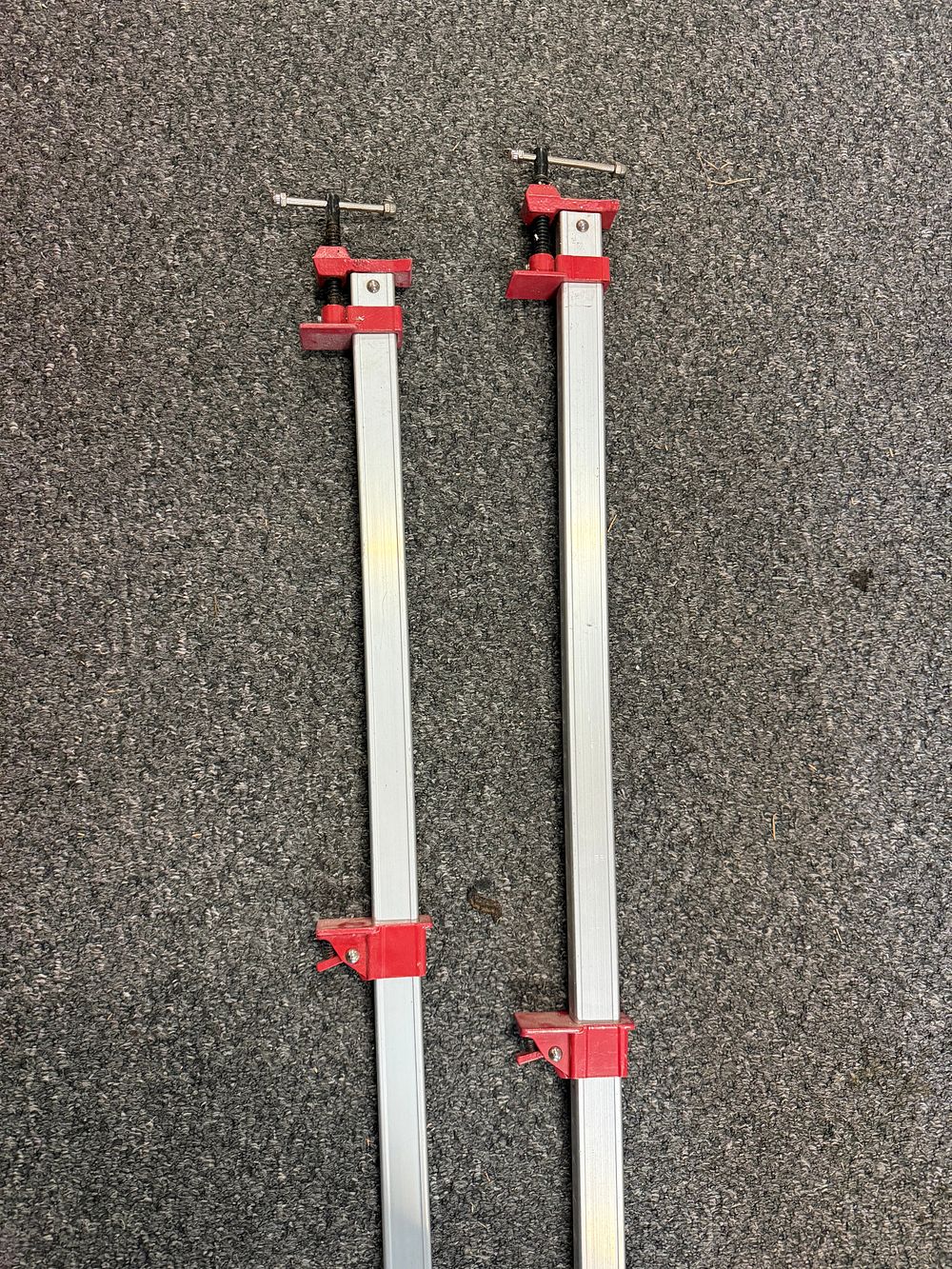 Lot 252: A pair of Record V178 aluminium bar sash clamps