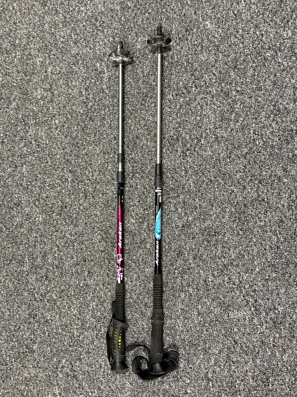 Lot 259: A Pair of Arakan Telescopic Metal Trekking Poles