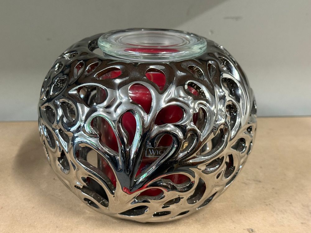 Lot 41: A Wickford & Co Warm Apple & Cinnamon jar candle and holder