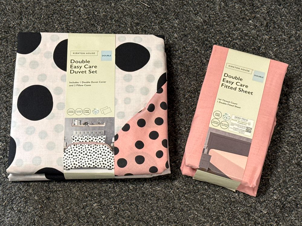 Lot 80: A Kirkton House double duvet set and fitted sheet