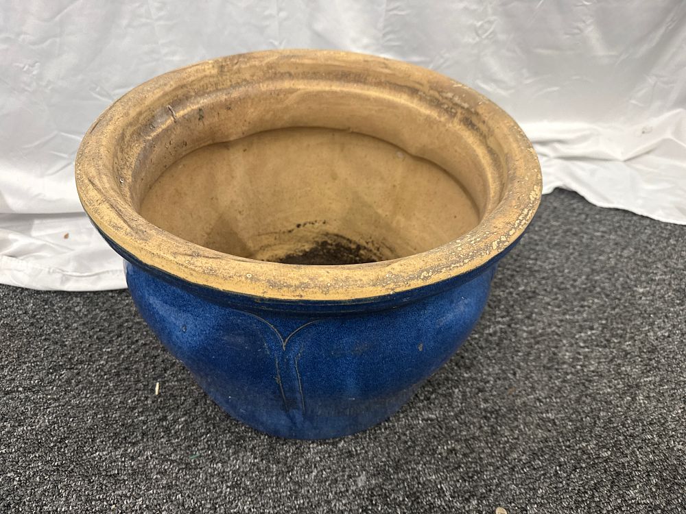 Lot 106: A large cobalt blue glazed ceramic garden planter