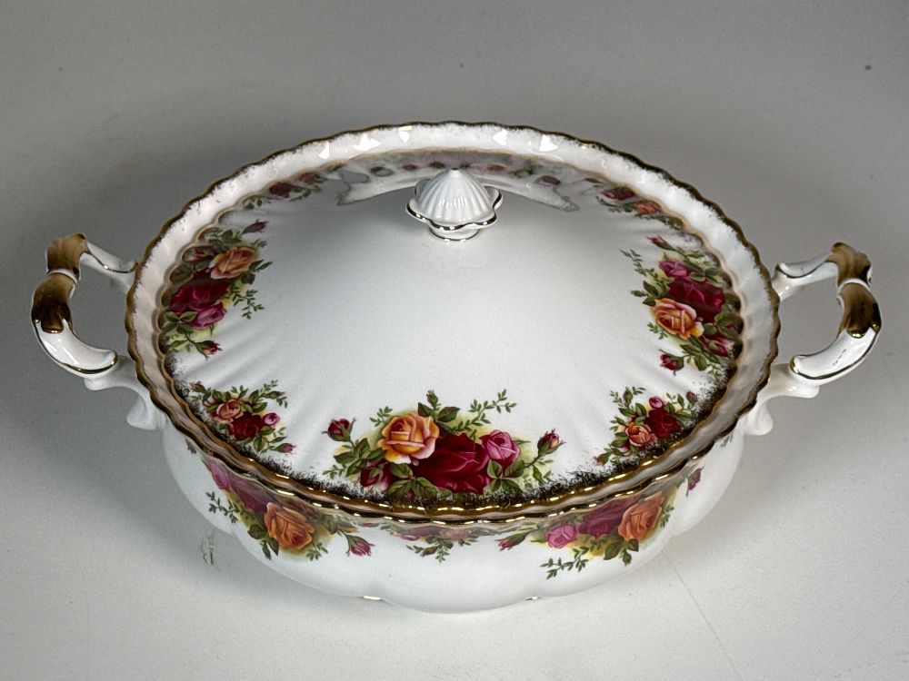 Lot 254: Royal Albert Old Country Roses bone china covered vegetable dish