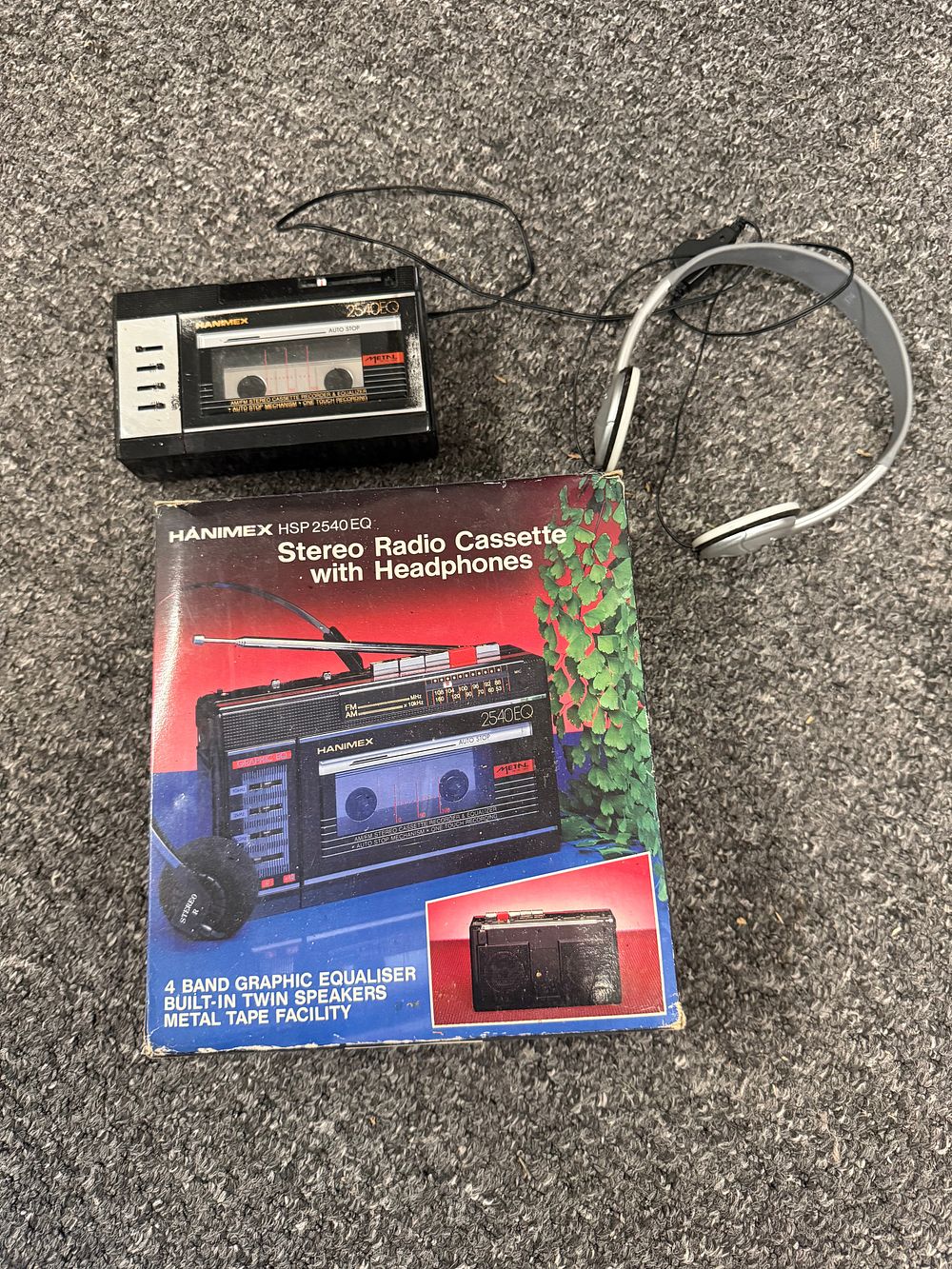 Lot 98a: A Hanimex HSP 2540 EQ Stereo Radio Cassette Player