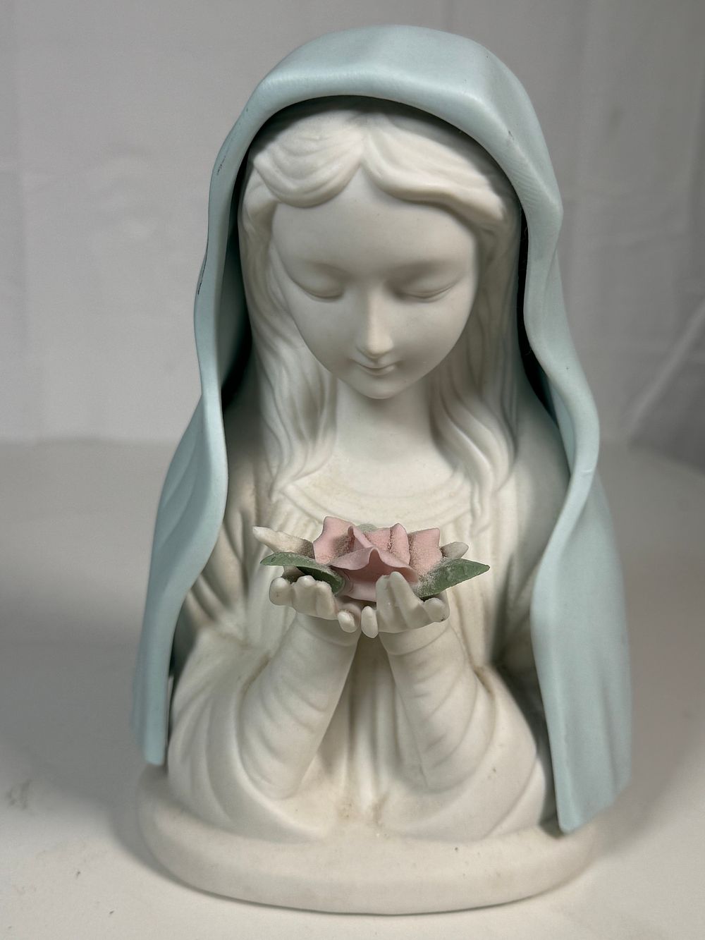 Lot 272: A bisque porcelain Madonna with rose devotional nightlight