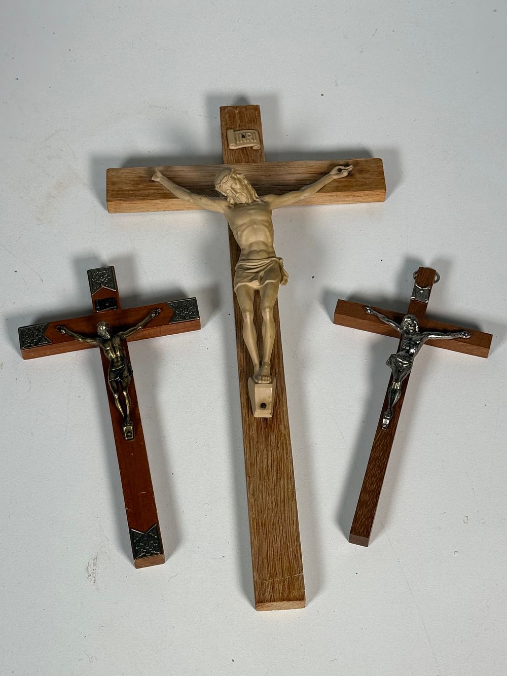 Lot 278: A Trio of Mixed Wood and Metal Wall Crucifixes