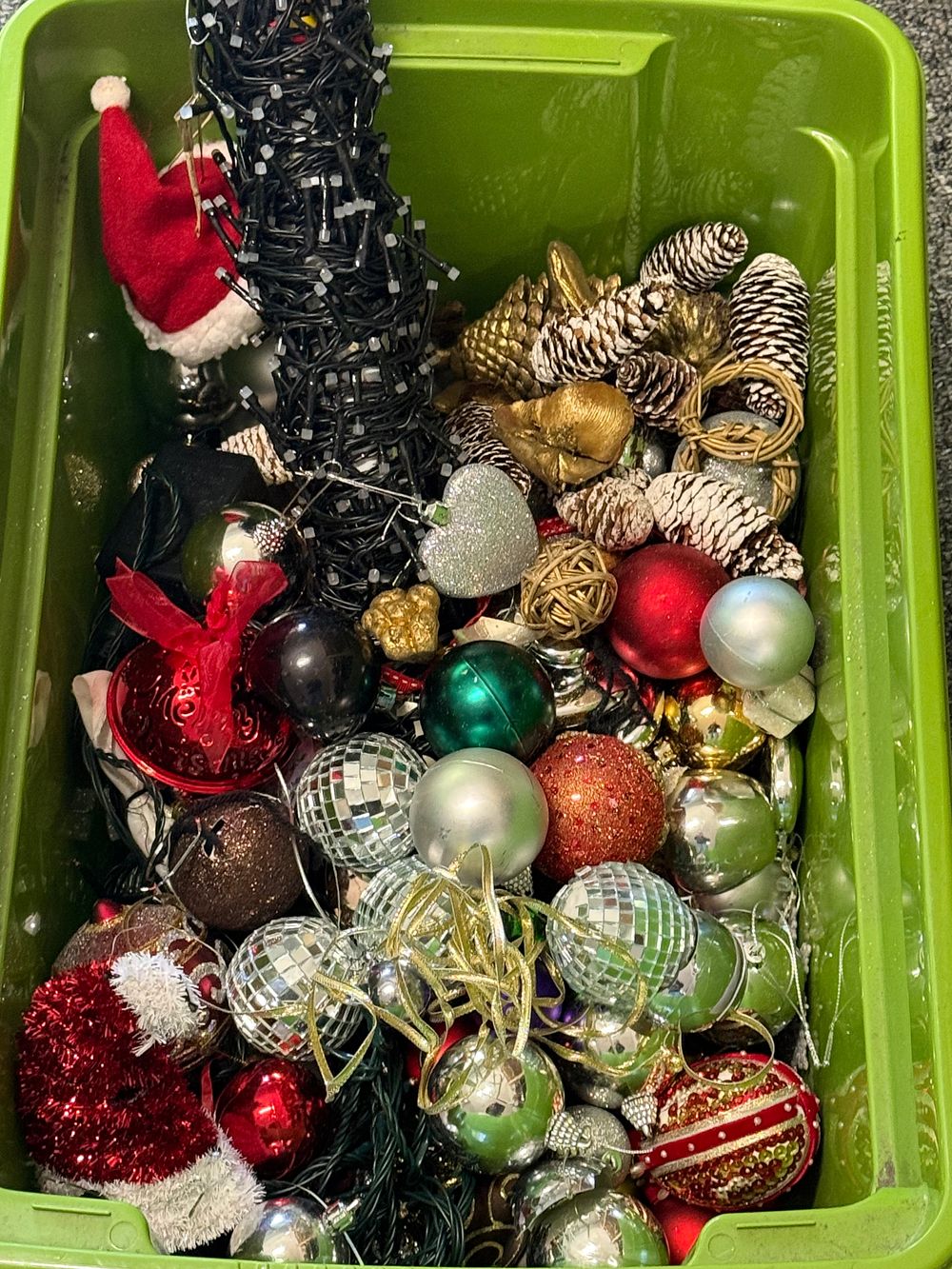 Lot 283: A collection of assorted Christmas tree ornaments and holiday lighting