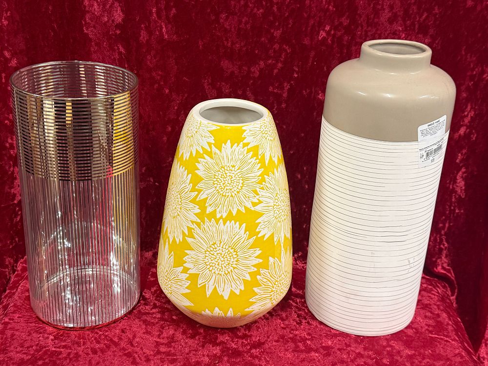 Lot 14: A Trio of Contemporary Decorative Ceramic and Glass Vases