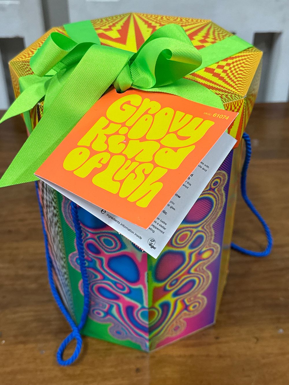 Lot 31: A Lush Groovy Kind of Lush Bath Bomb Gift Set