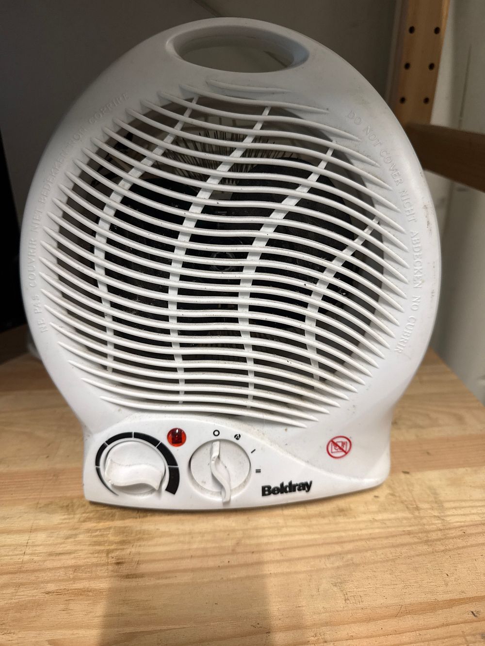 Lot 37: A Beldray portable electric fan heater in white plastic