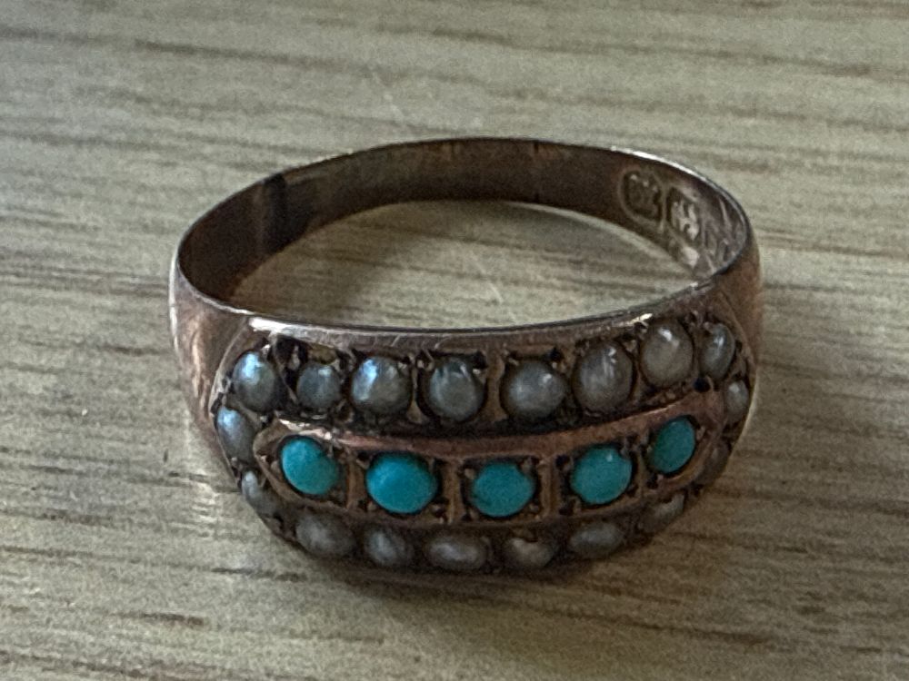 Lot 47: Victorian triple row turquoise and seed pearl 9ct gold ring