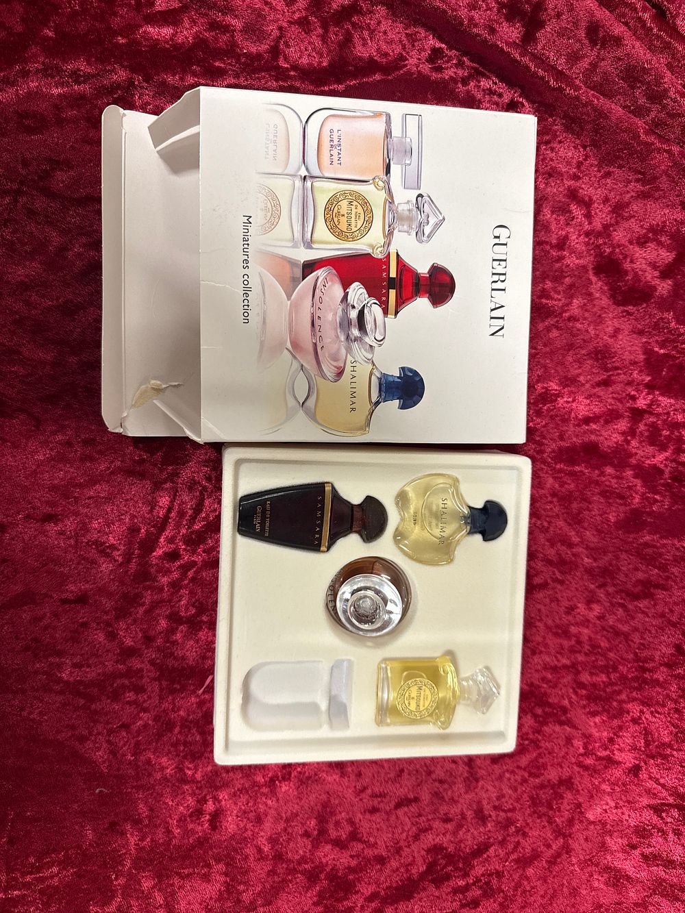 Lot 169: A Guerlain Miniatures Collection perfume set in original box