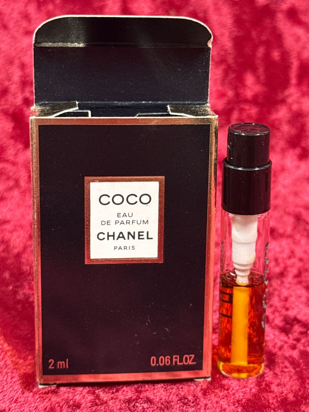 Lot 186: Chanel Coco Eau de Parfum 2 ml Sample Vial and Box