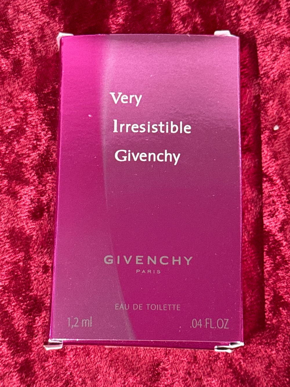 Lot 189: Givenchy Very Irrésistible Eau de Toilette Sample 1.2 ml