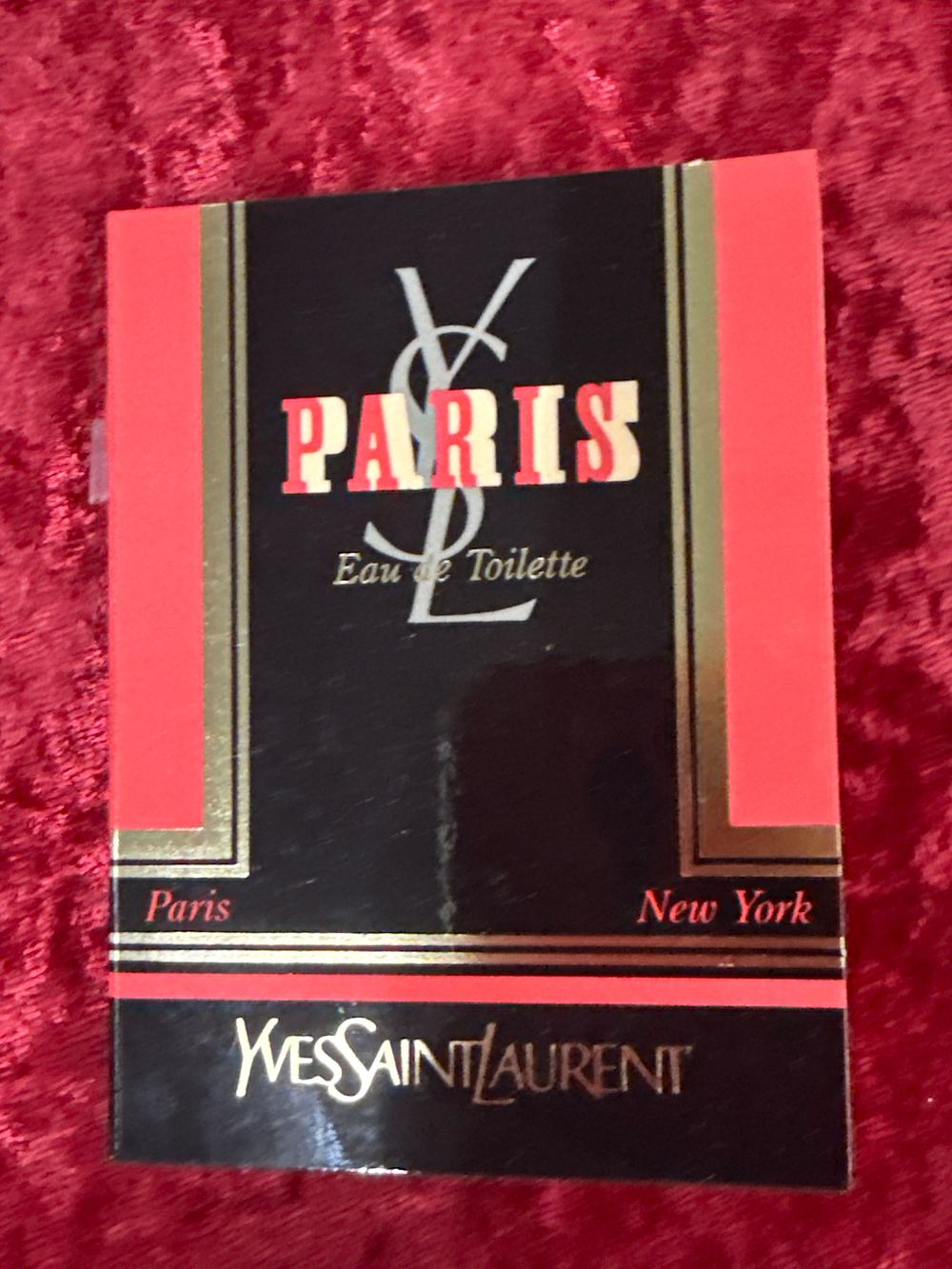 Lot 190: Yves Saint Laurent Paris Eau de Toilette fragrance sample vial