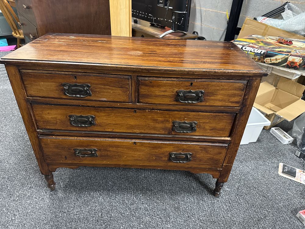 Lot 227: Victorian mahogany two over two chest of drawers