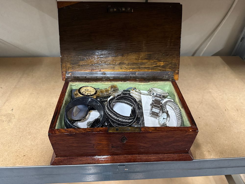 Lot 262: A collection of sterling silver watches and costume jewellery