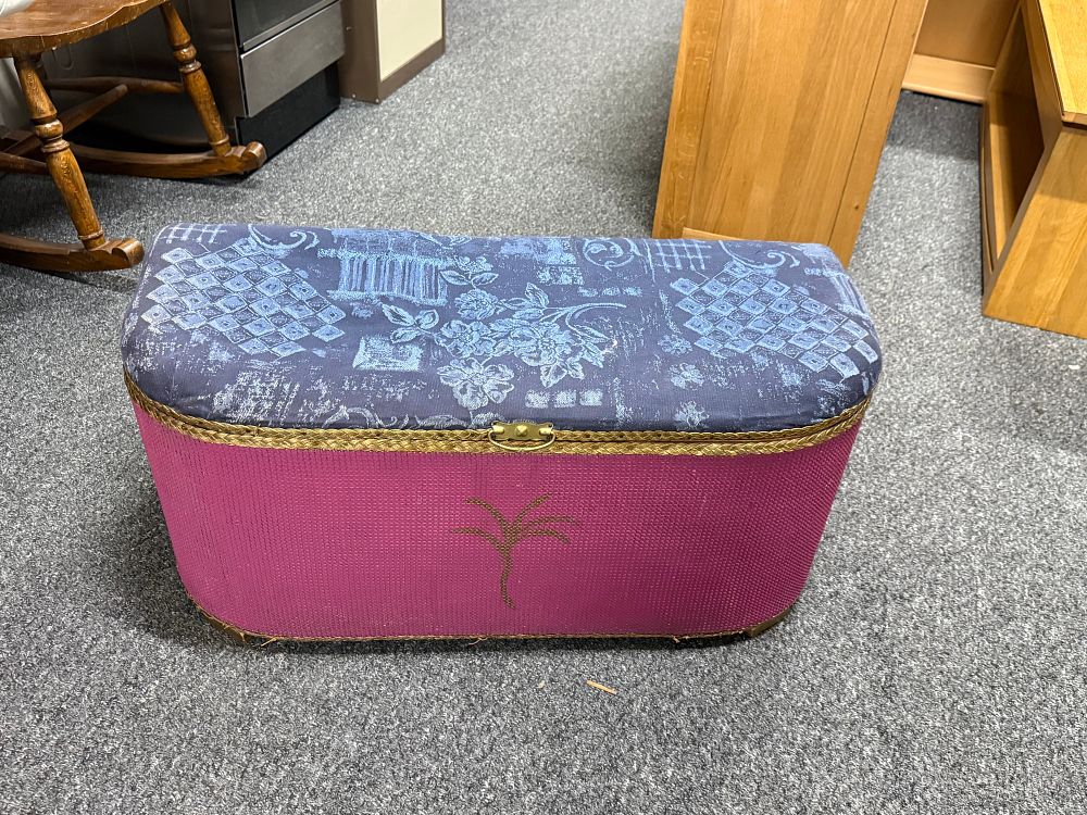 Lot 300: Vintage Lloyd Loom style fuchsia pink woven ottoman storage chest