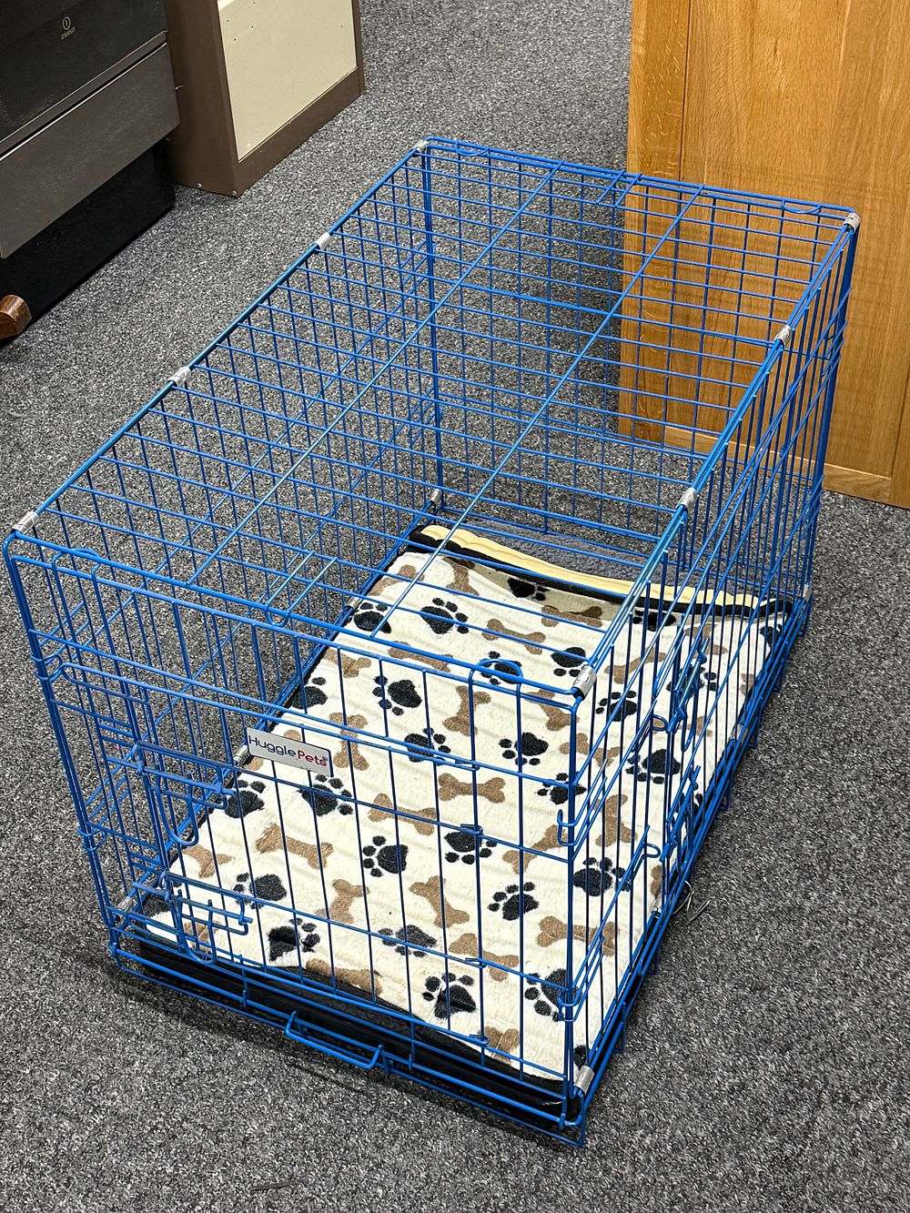 Lot 301: Large Double Door Blue Wire Collapsible Dog Crate