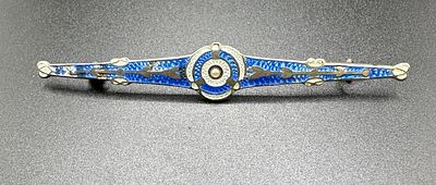 An Art Deco 925 Silver and Enamel Bar Brooch. An Art Deco 925 silver and enamel bar brooch. The 